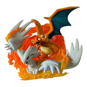 Pokemon Charizard Reshiram 2.5" Figure 2019
